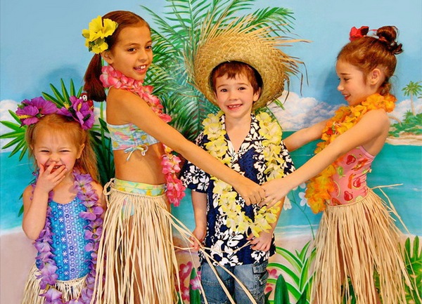 Group with girl hawaiian party fan compilations