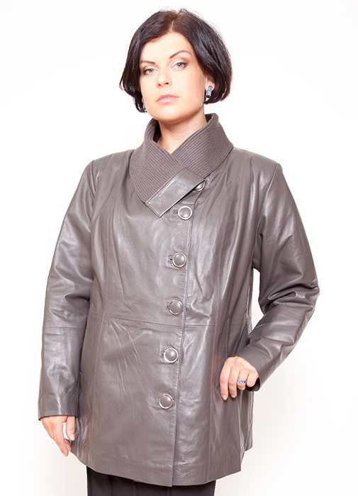 Кожаные куртки для женщин за 50 лет